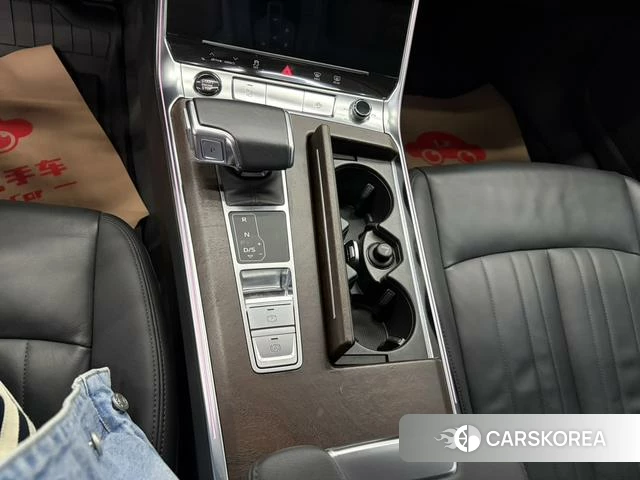 Audi A6 2021 Черный из Китая, фото 6