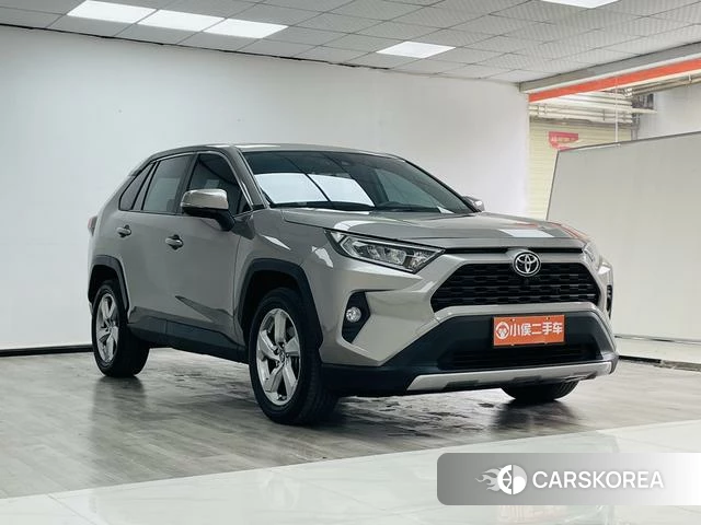 Toyota RAV4 2021 Серебристо-серый из Китая, фото 6