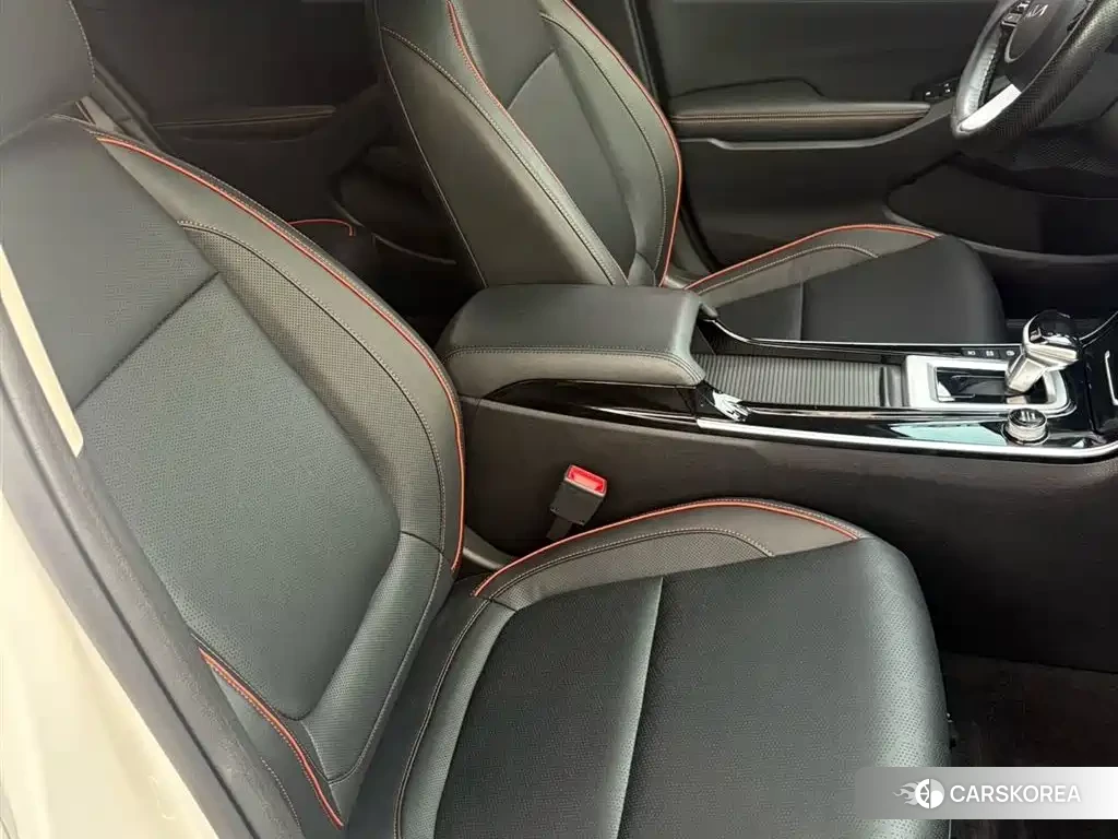 Kia Seltos 2024 Белый из Китая, фото 6