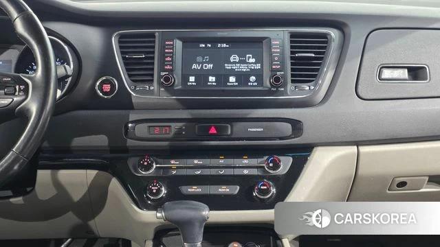 Kia The New Carnival 2018 Белый из Кореи, фото 6