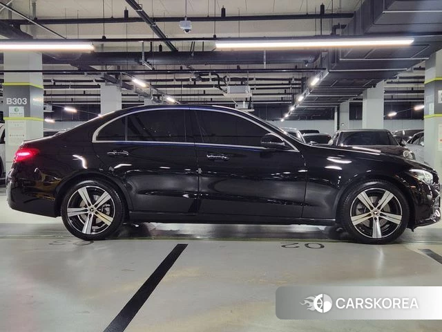 Mercedes-Benz C-Class W206 2026 Черный из Кореи, фото 6