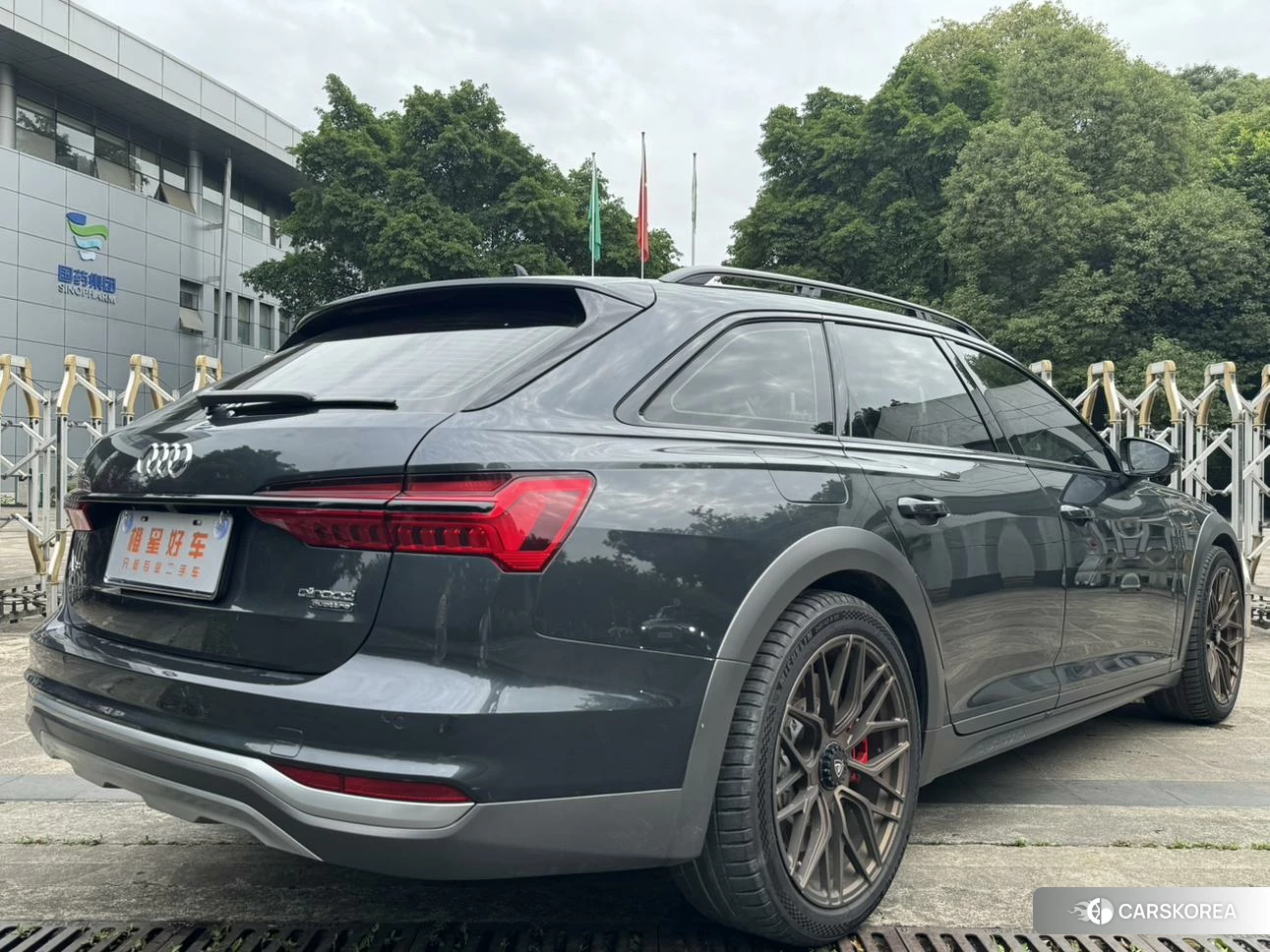 Audi A6 2022 Темно-серый из Китая, фото 6