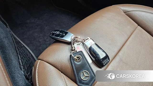 Mercedes-Benz E-Class W213 2019 Серебристо-серый из Кореи, фото 6
