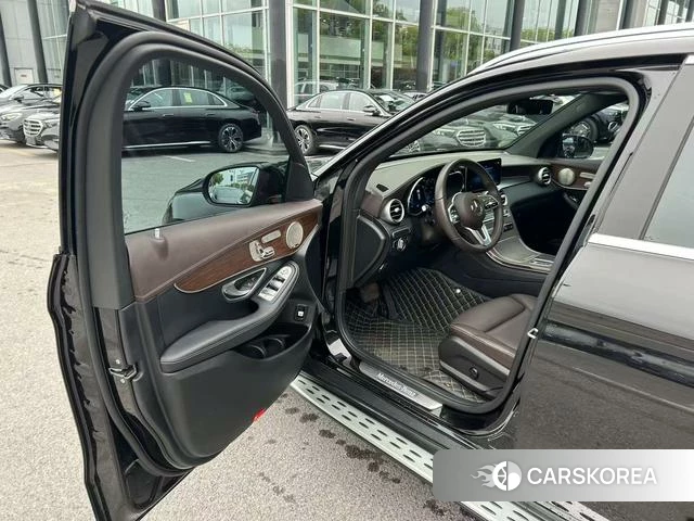 Mercedes-Benz GLC 2021 Черный из Китая, фото 6