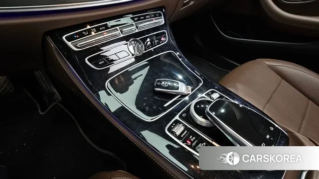 Mercedes-Benz E-Class W213 2018 Серый из Кореи, фото 6