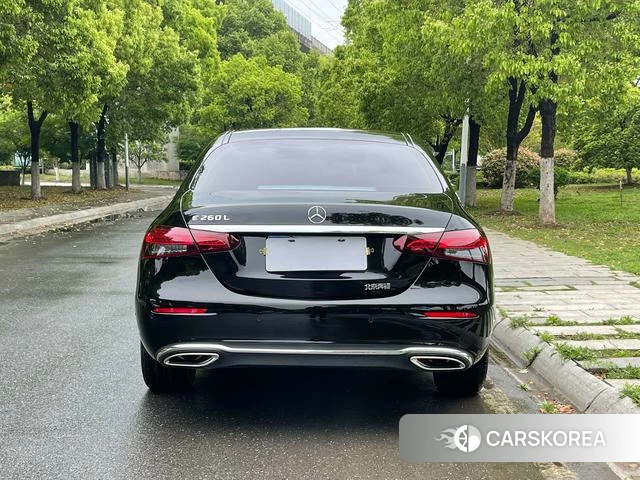 Mercedes-Benz E-Class 2023 Черный из Китая, фото 6