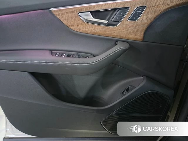 Audi Q7 (4M) 2026 Жемчужный цвет из Кореи, фото 6