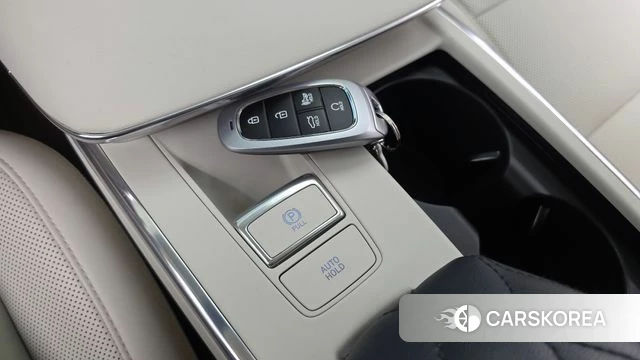 Hyundai The New Grandeur IG Hybrid 2022 Белый из Кореи, фото 6