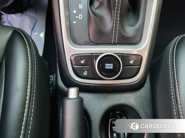 Hyundai Venue 2020 Серебристо-серый из Кореи, фото 6