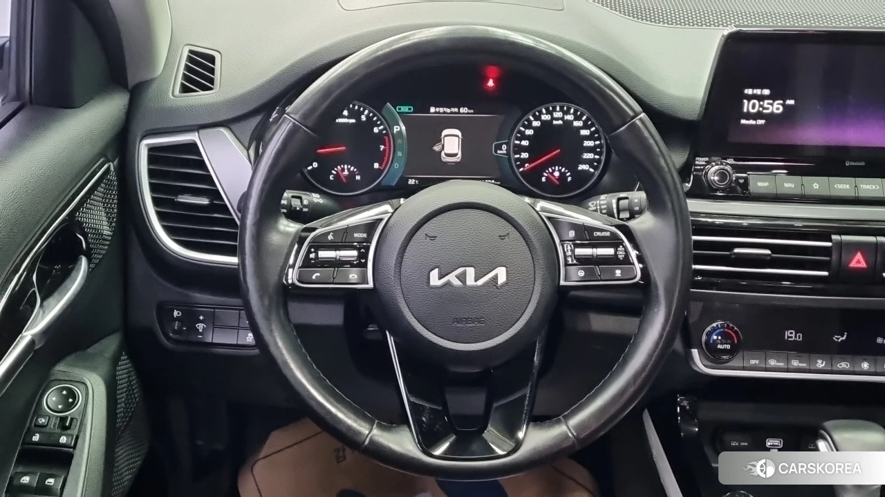 Kia Seltos 2022 Белый из Кореи, фото 6