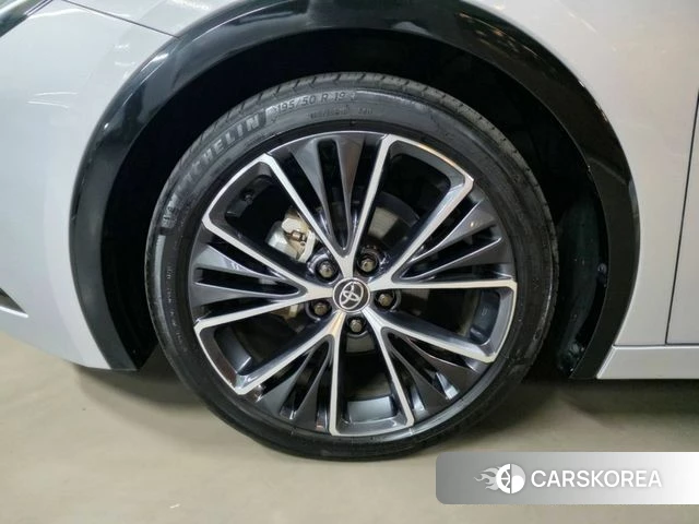 Toyota Prius 5th Generation 2025 Серебряный из Кореи, фото 6