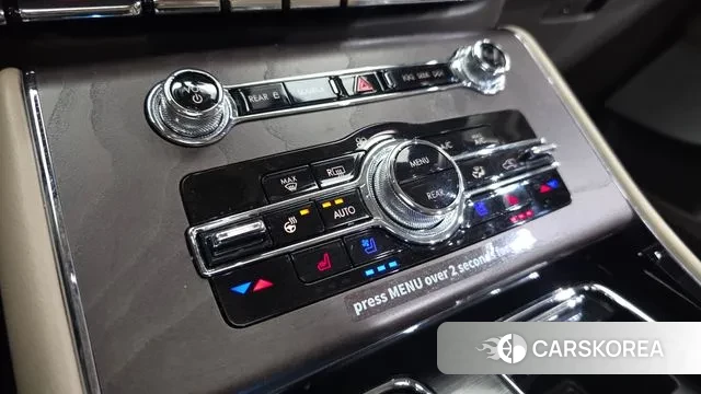 Lincoln Aviator 2nd generation 2023 Белый из Кореи, фото 6