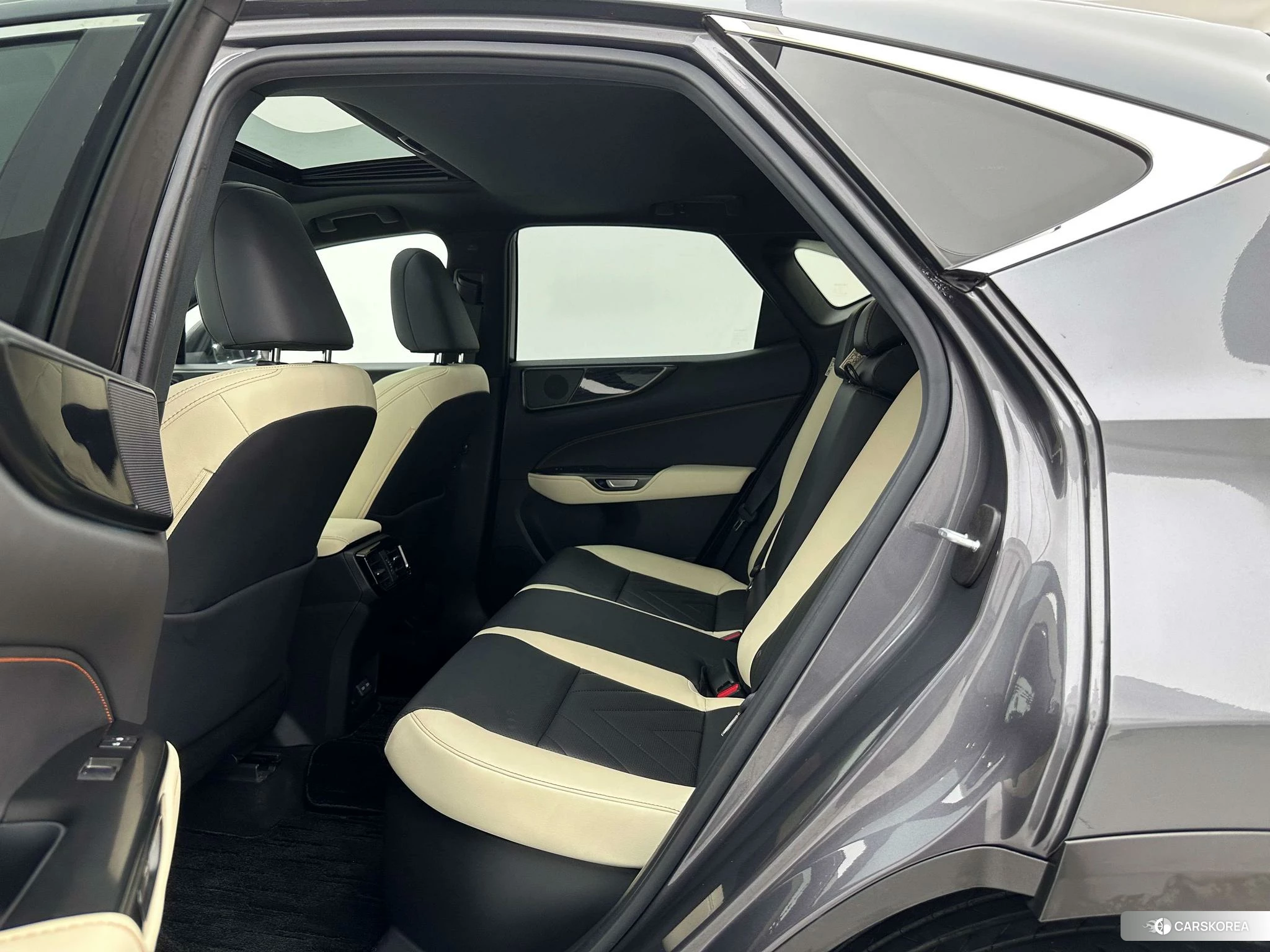 Lexus NX 2021 Темно-серый из Китая, фото 6