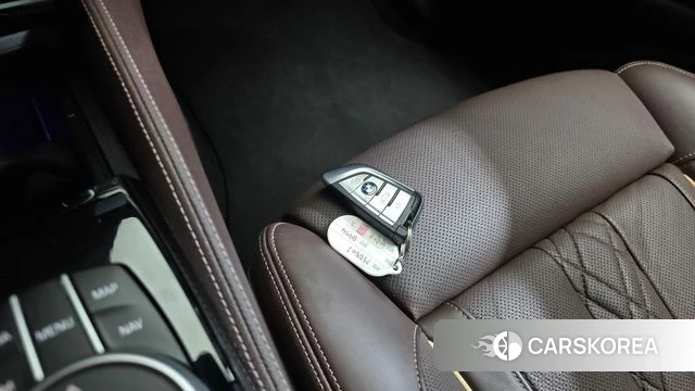 BMW 5 Series (G30) 2021 Черный из Кореи, фото 6