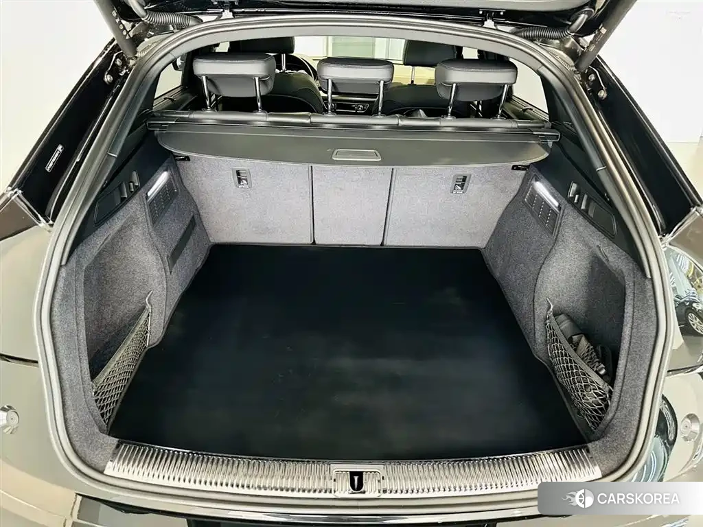 Audi Q5L 2025 Черный из Китая, фото 6