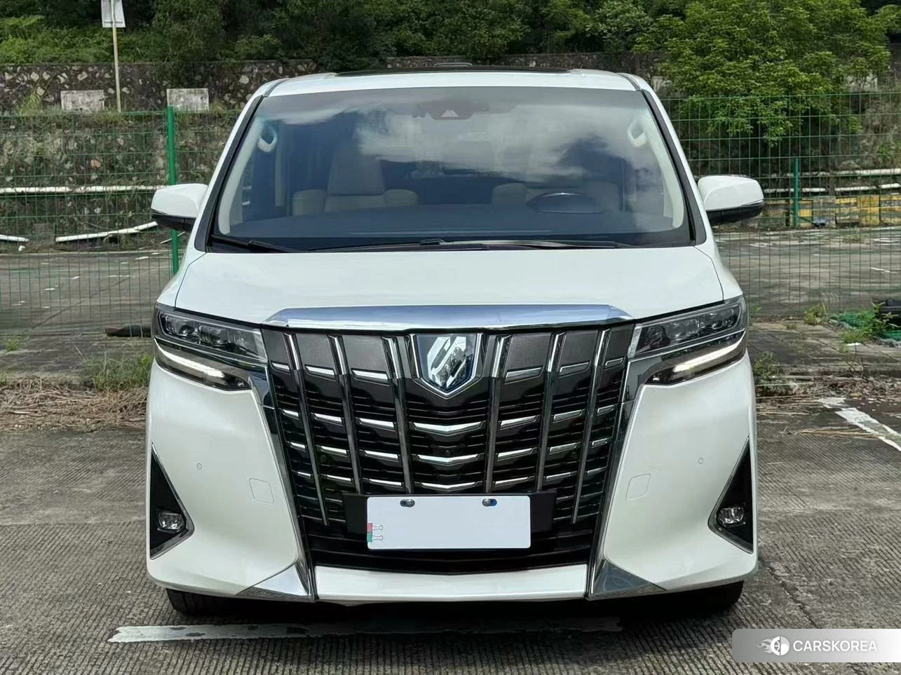 Toyota Alphard 2021 Белый из Китая, фото 6