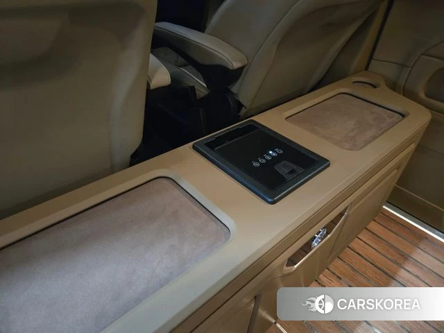 Mercedes-Benz V-Class 2023 Черный из Кореи, фото 6