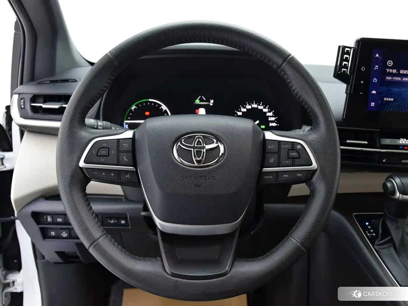 Toyota Granvia 2023 Белый из Китая, фото 6