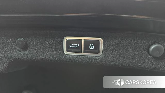 Hyundai Grandeur Hybrid (GN7) 2023 Черный из Кореи, фото 6