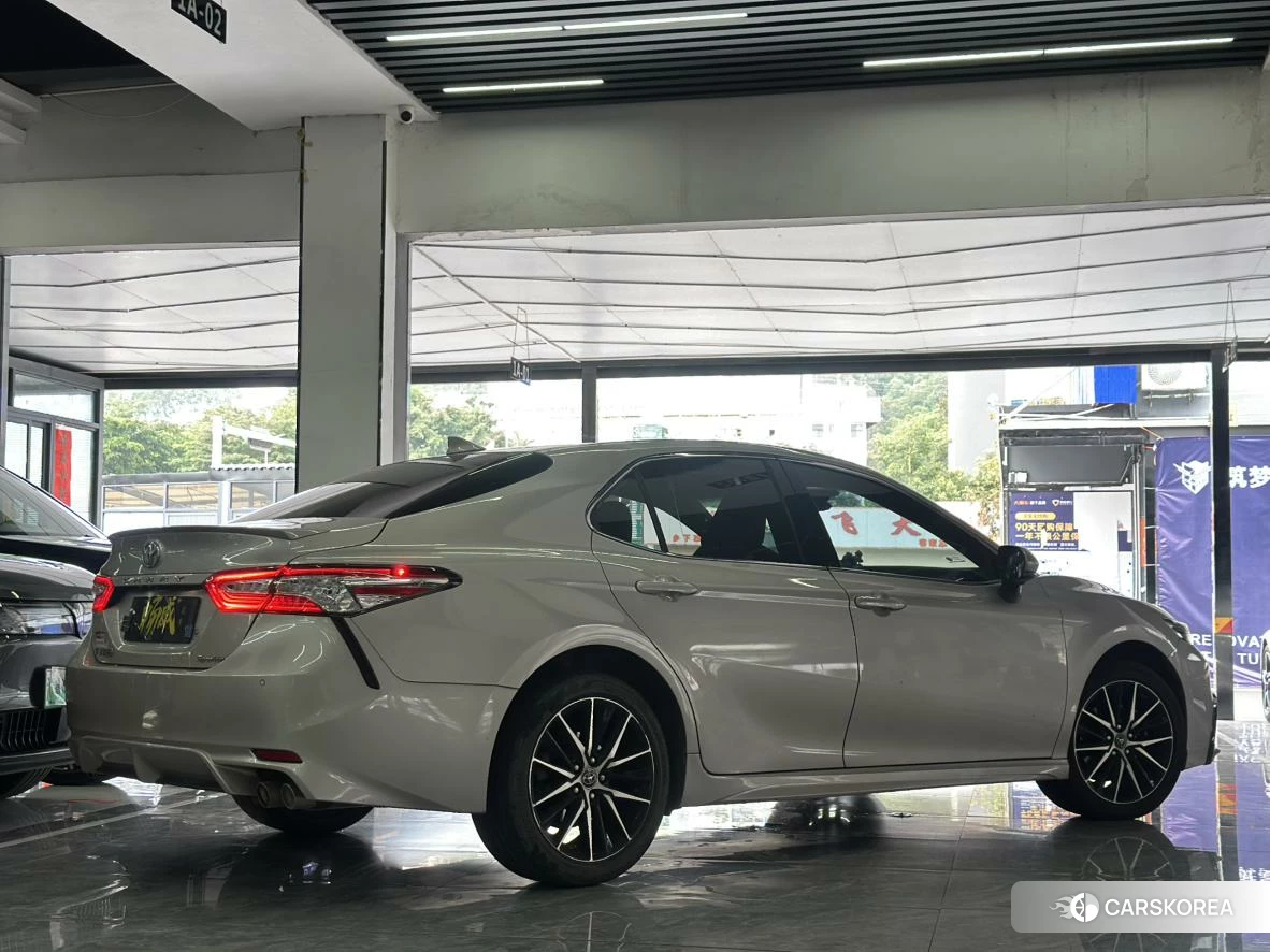 Toyota Camry 2021 Шампань из Китая, фото 6