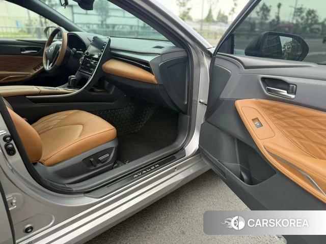 Toyota Avalon 2022 Серебристо-серый из Китая, фото 6