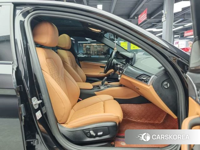 BMW 5 series 2021 Черный из Китая, фото 6