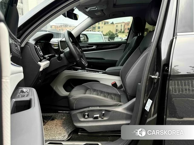 Volkswagen Teramont 2021 Темно-серый из Китая, фото 6