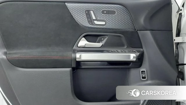 Mercedes-Benz GLB-Class X247 2024 Белый из Кореи, фото 6