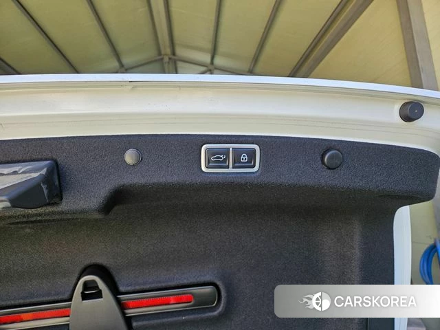 Hyundai Grandeur (GN7) 2023 Белый из Кореи, фото 6