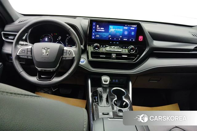 Toyota Crown 2022 Черный из Китая, фото 6