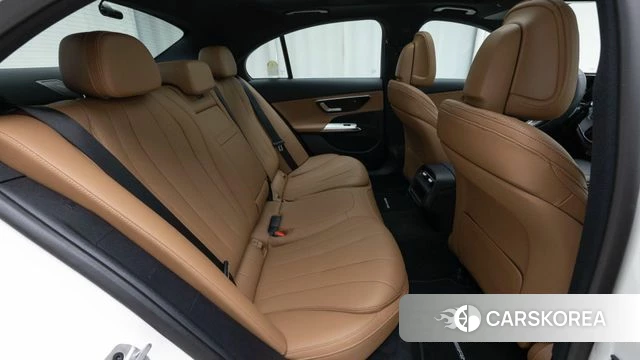 Mercedes-Benz E-Class W214 2026 Белый из Кореи, фото 6