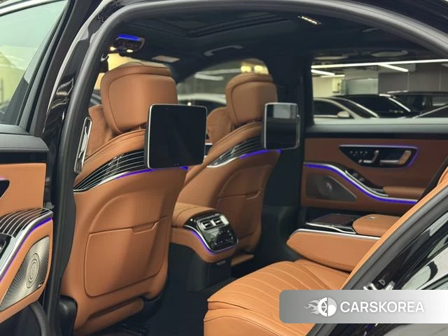 Mercedes-Benz S-Class 2024 Черный из Китая, фото 6