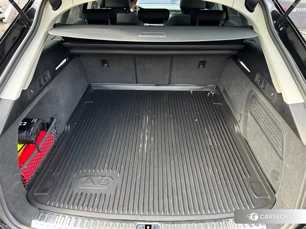 Audi A6 2024 Черный из Китая, фото 6