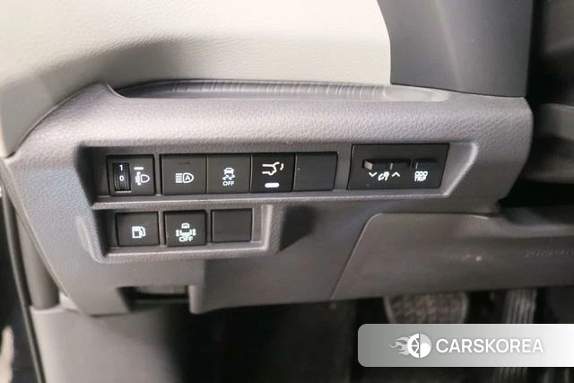 Toyota Granvia 2023 Черный из Китая, фото 6