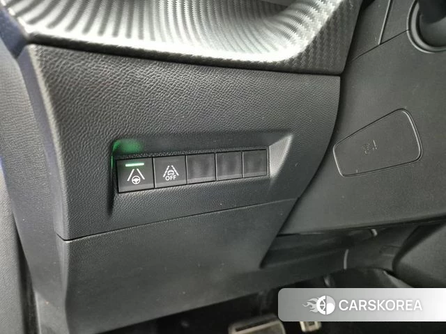 Peugeot e-2008 second generation 2022 Синий из Кореи, фото 6