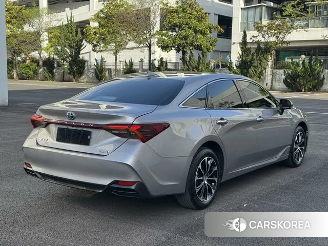 Toyota Avalon 2022 Серебристо-серый из Китая, фото 6