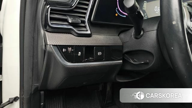 Kia Sportage 5th Generation 2022 Белый из Кореи, фото 6