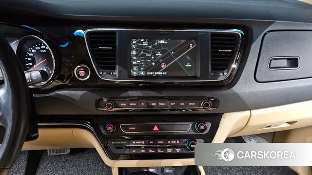 Kia The New Carnival 2018 Белый из Кореи, фото 6