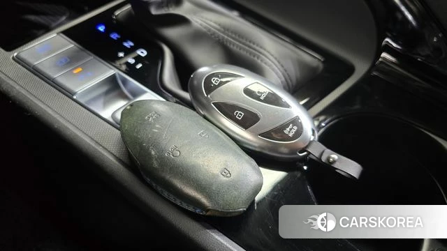 Hyundai The New Avante (CN7) 2023 Белый из Кореи, фото 6