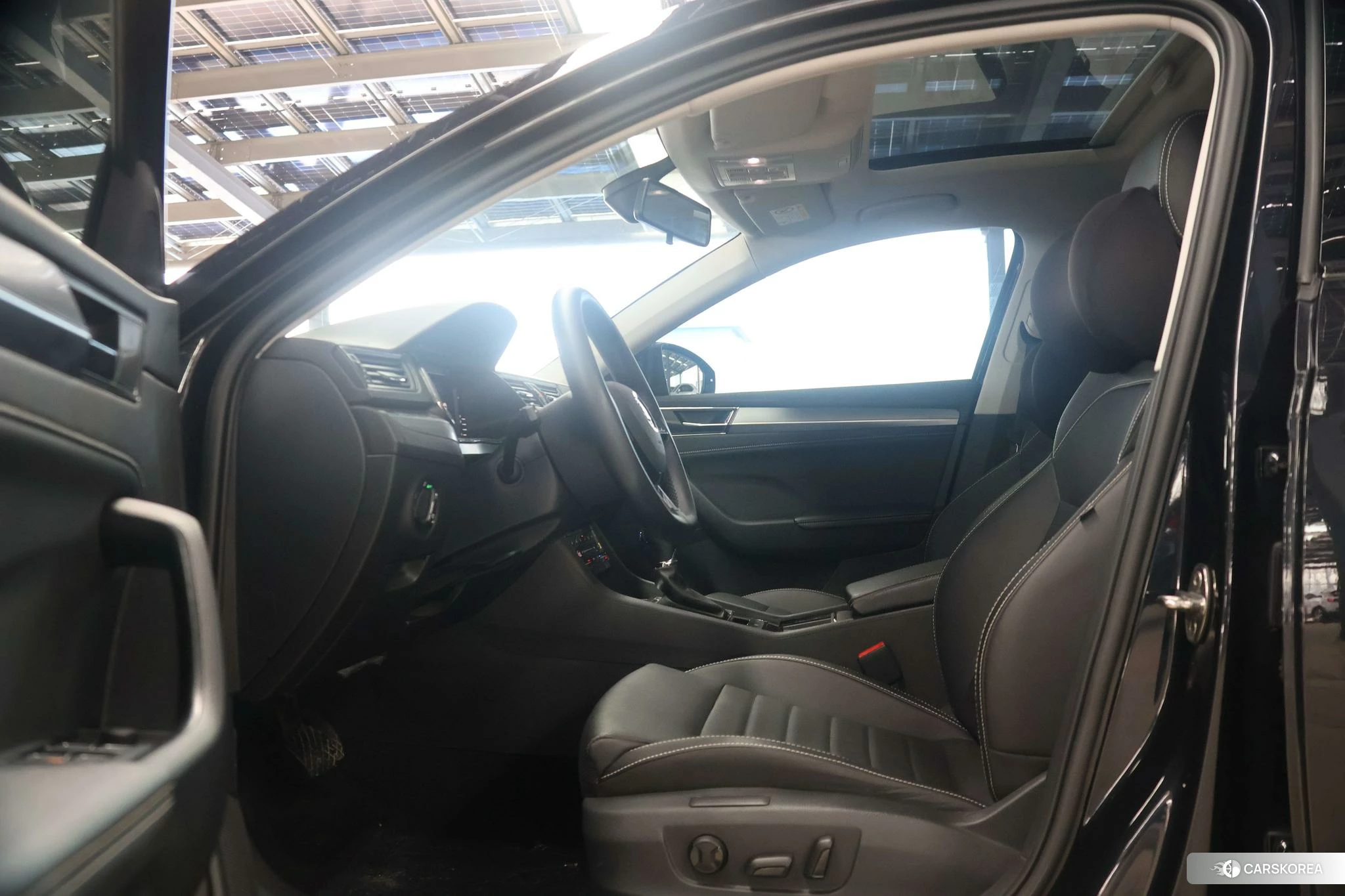 Skoda Superb 2023 Черный из Китая, фото 6