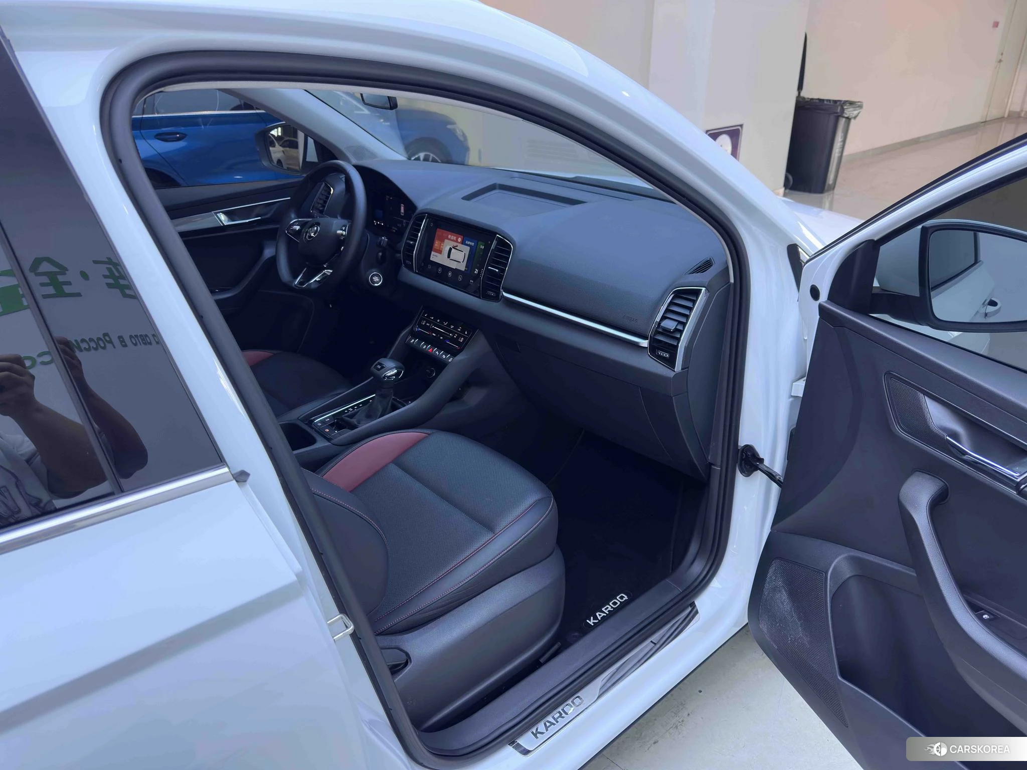 Skoda Karoq 2023 Белый из Китая, фото 6
