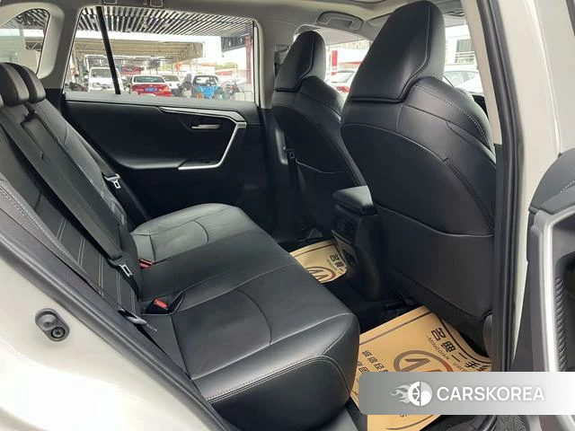 Toyota Wildlander 2023 Белый из Китая, фото 6