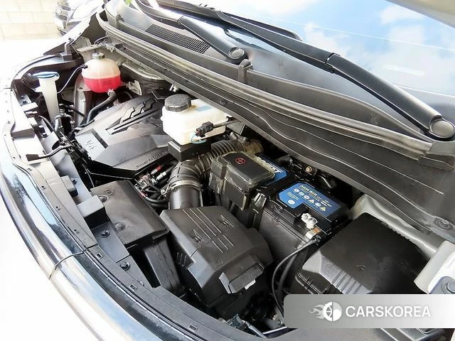 Hyundai Staria 2023 Серебряный из Кореи, фото 6