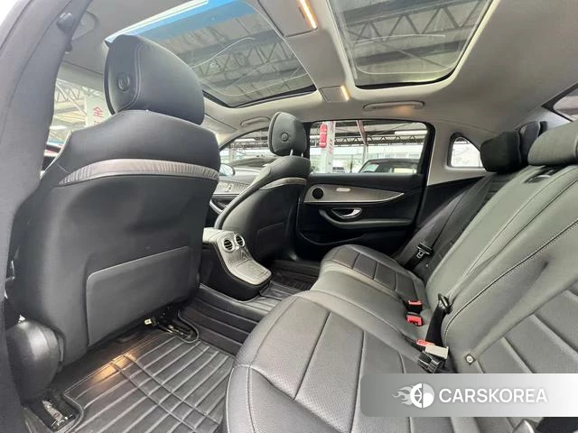 Mercedes-Benz E-Class 2021 Белый из Китая, фото 6