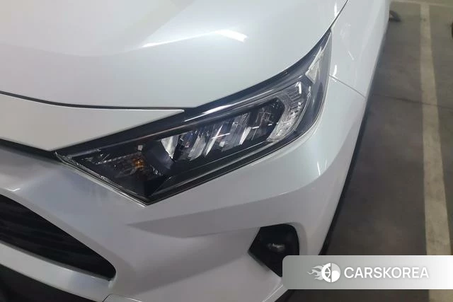 Toyota RAV4 2024 Белый из Китая, фото 6