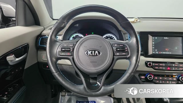 Kia Niro 2019 Серебристо-серый из Кореи, фото 6
