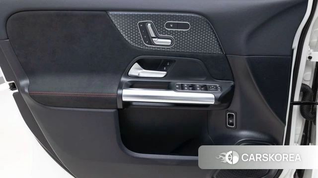 Mercedes-Benz GLA - Class H247 2025 Белый из Кореи, фото 6