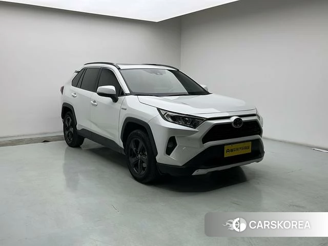 Toyota RAV4 2022 Белый из Китая, фото 6