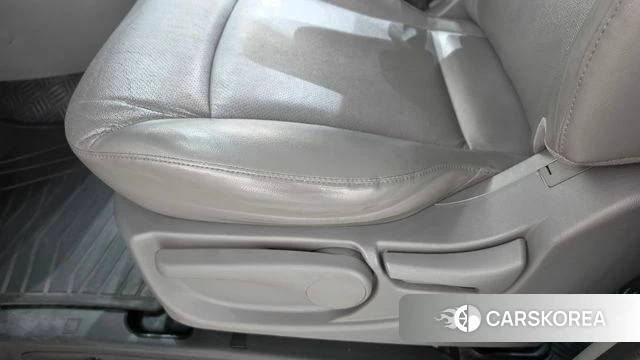 Hyundai The New Grand Starex 2021 Желтый из Кореи, фото 6
