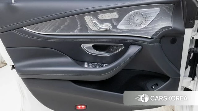 Mercedes-Benz AMG GT 2023 Белый из Кореи, фото 6